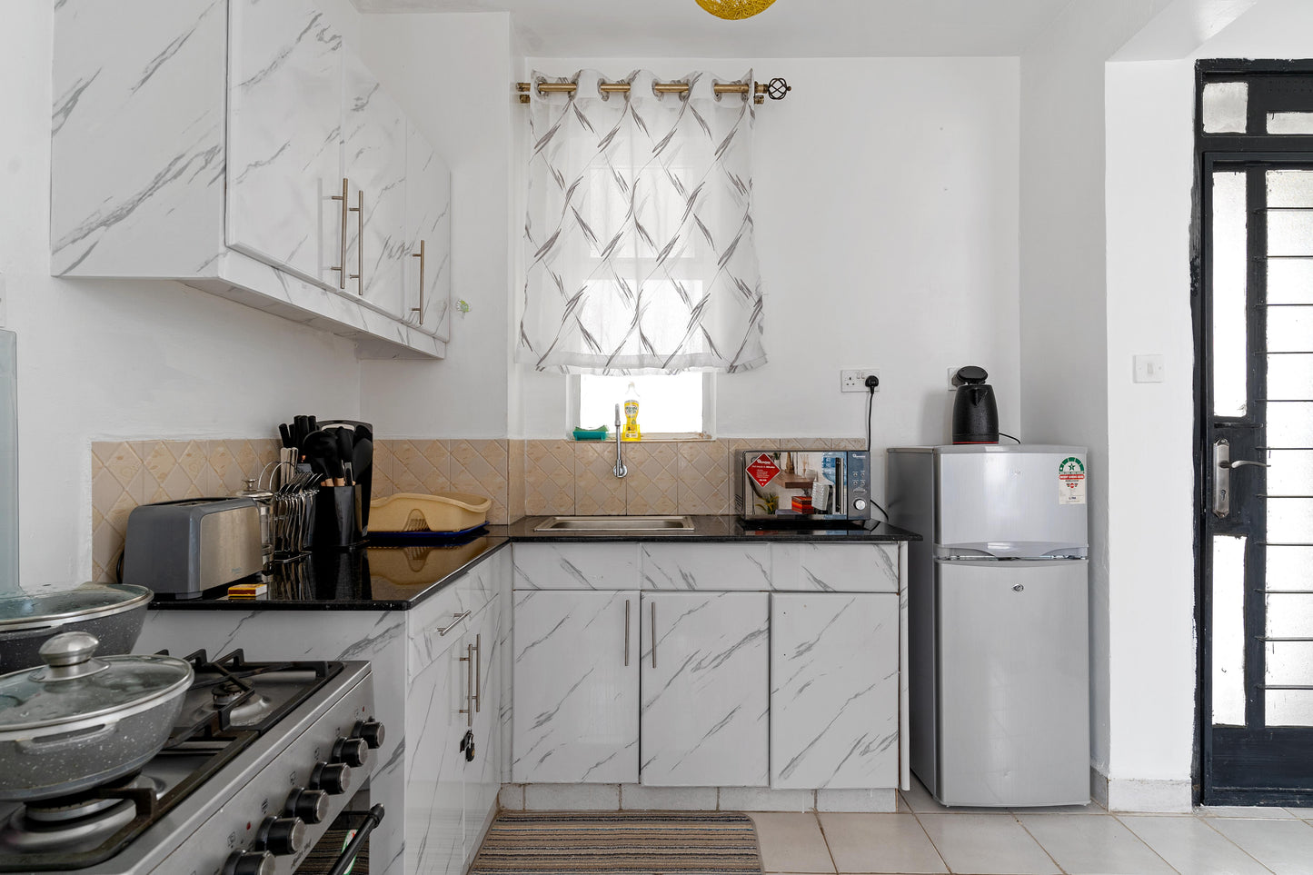 1Br Apt | Near Junction Mall & Karen | Pool & Gym